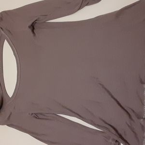 NWt 3 quarter sleeved scoop neck tresics shirt